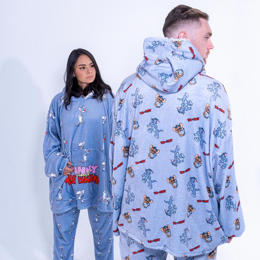 hoodie oversize Pincky y Cerebro pijama Medellin
