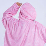 Hoodie Oversize Rosa Trazo Caras - Clover Night Pijamas Térmicas Colombia