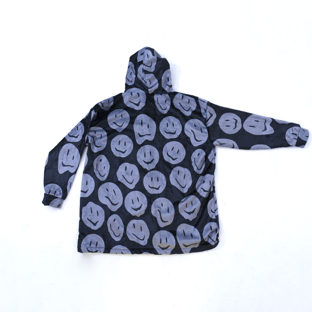 Buzo Oversize Caras Negro – foto 12