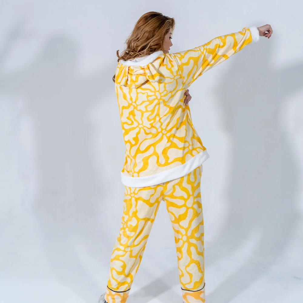 Yellow Abstract Pijama Dos Piezas – foto 7